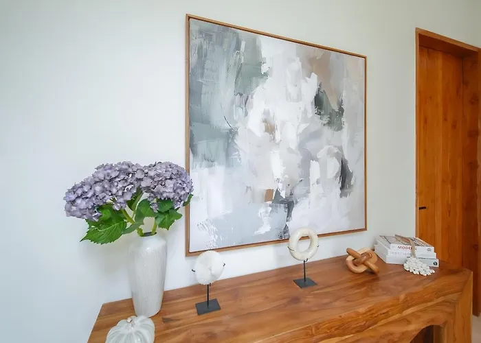 Luxury Living Meets Comfort 3br In 别墅 *