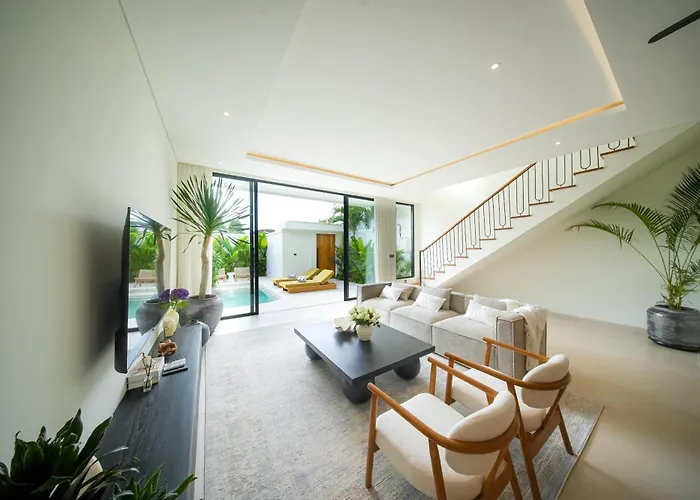 Luxury Living Meets Comfort 3br In 别墅