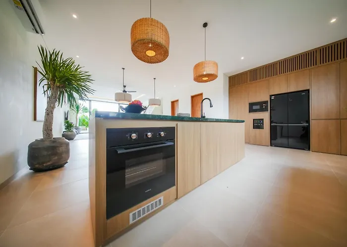 Luxury Living Meets Comfort 3br In ヴィラ ウルワツ