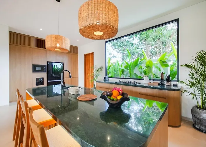 Luxury Living Meets Comfort 3br In